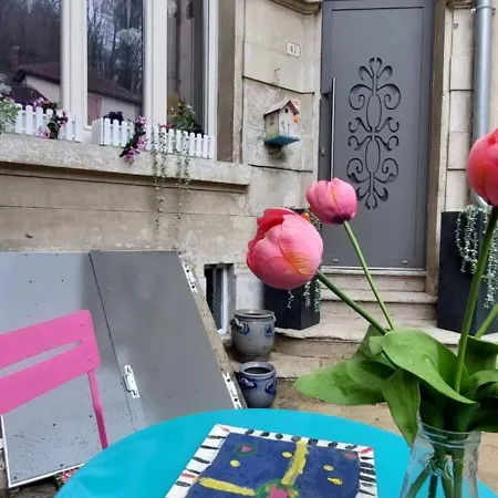 Regard D'o Homestay Dun-sur-Meuse